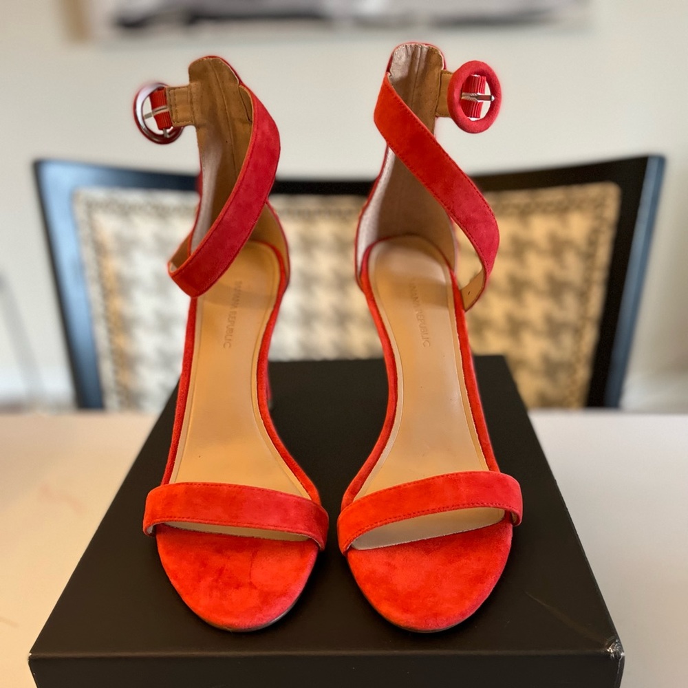 Banana Republic O Ring Suede Sandals